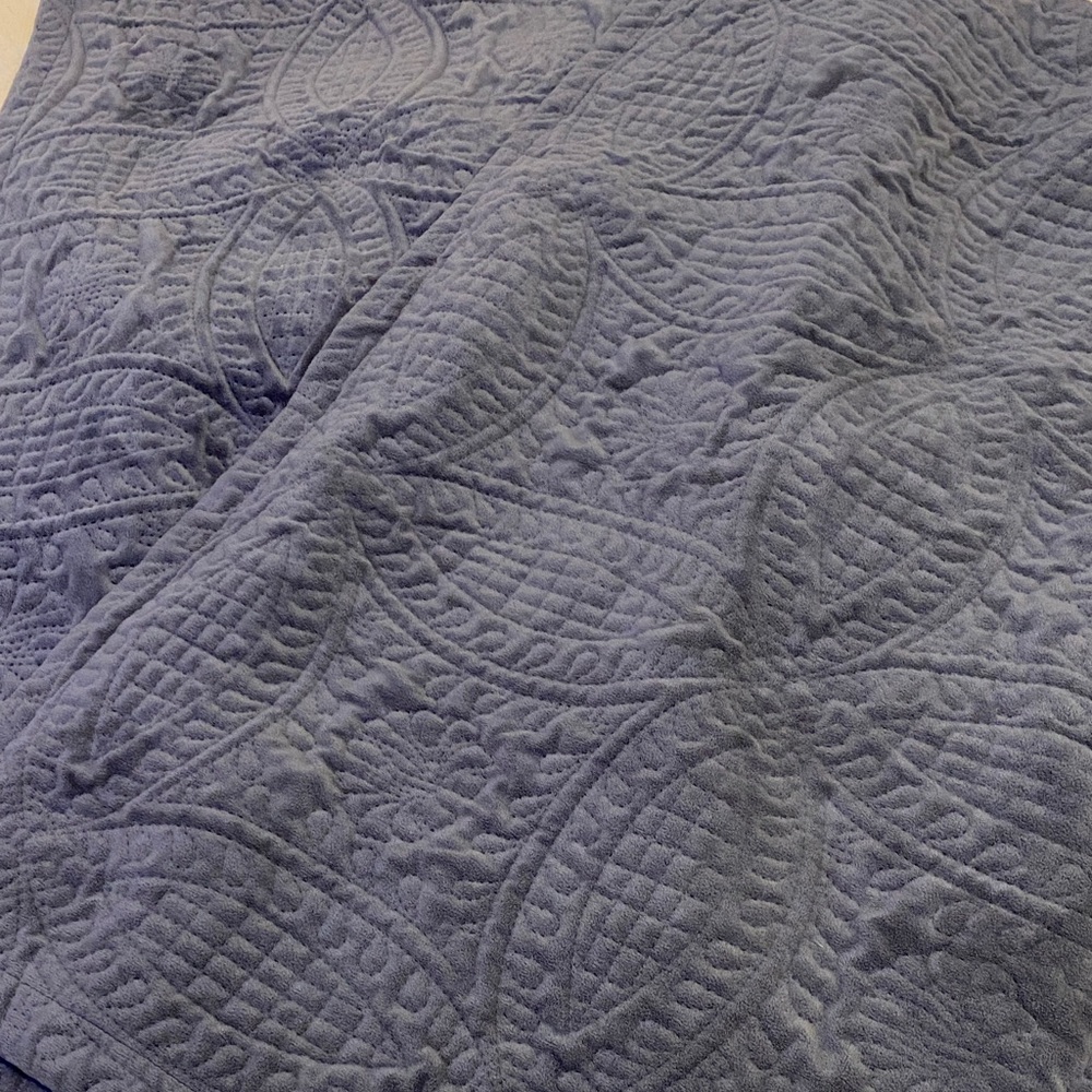 Love Cabin Dark Gray Patterned king size pillow shames, thick fabric and soft